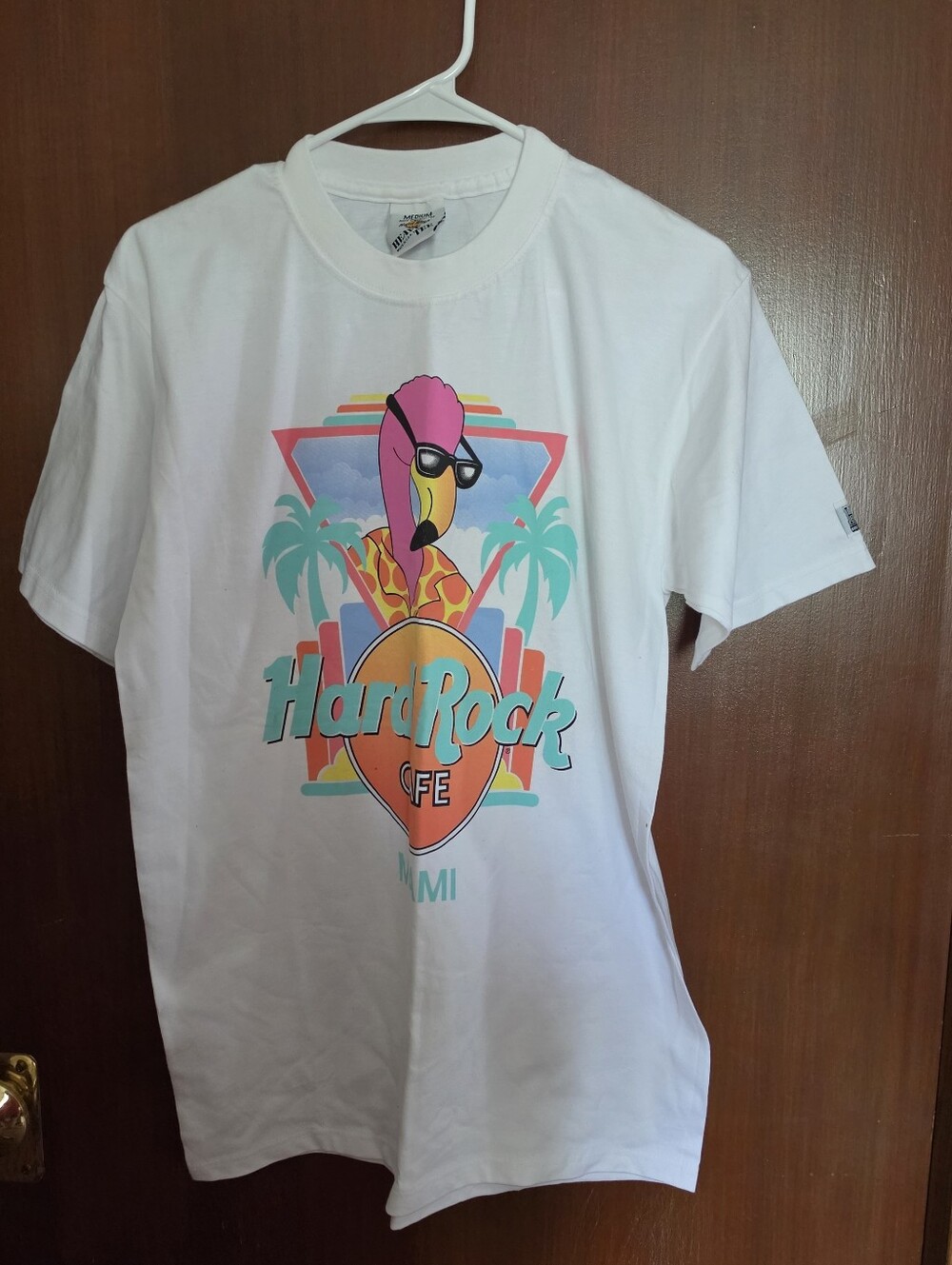 Vintage Hard Rock Cafe Miami Pink Flamingo White T-Shirt Size Medium USA Made